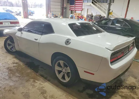 2021 Dodge Challenger Sxt z USA, uszkodzony, nr VIN 2C3CDZAG8MH538730
